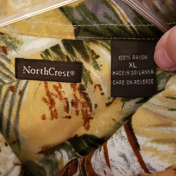 EUC Northcrest Hawaiian Style Button Down Shirt XL - Picture 4 of 5
